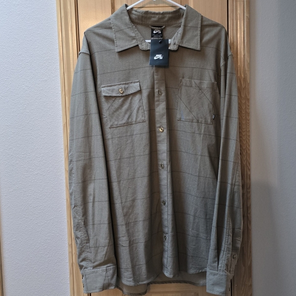 NIKE Shirt XXL Olive Green Long Sleeve Button-Down Men's - Picture 1 of 4